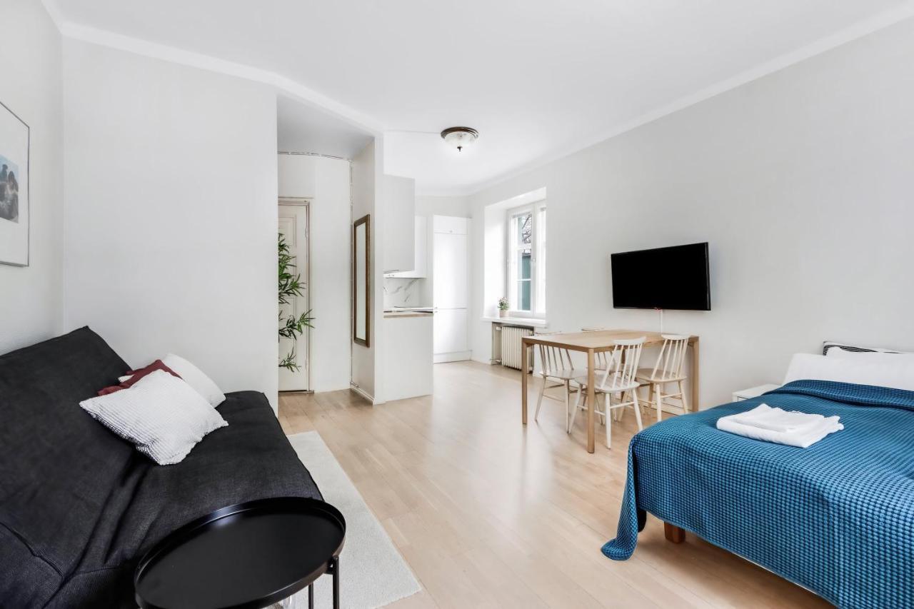 Wehost Modern Scandinavian In Trendy Kallio Lägenhet Helsingfors